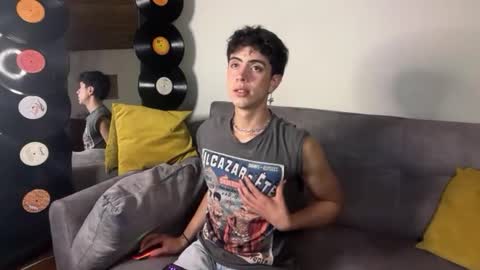 Snapshot of stolas_ying chatting on February 17, 12:29 am Stolas online show from February 17, 12:29 am