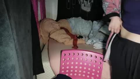 Snapshot of stoned2dabones666 chatting on December 21, 10:11 am Haily online show from December 21, 10:11 am