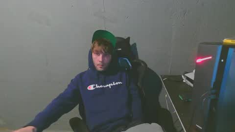 stonedpanda77 online show from February 2, 6:37 am