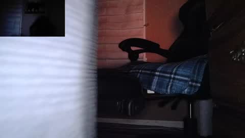 Snapshot of stoner394 chatting on January 26, 11:39 am stoner394 online show from January 26, 11:39 am