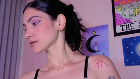 Liz online show from February 2, 9:02 pm