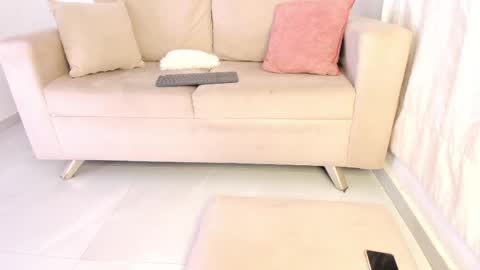 Zoe -INDEPENDENT MODEL online show from April 29, 11:36 am