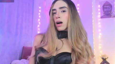 Snapshot of stormirusso chatting on November 23, 2:22 am Mar online show from November 23, 2:22 am