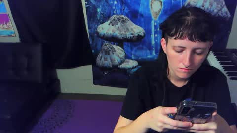 Snapshot of stormythunder chatting on October 31, 9:10 am Stormythunder online show from October 31, 9:10 am