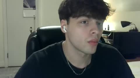 Snapshot of str11111 chatting on February 10, 12:30 am str11111 online show from February 10, 12:30 am