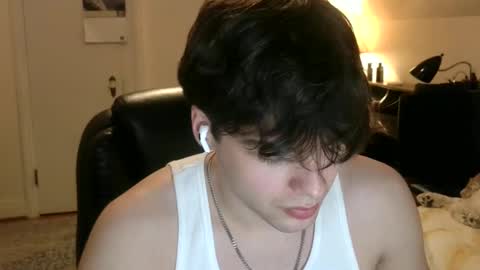 Snapshot of str11111 chatting on February 17, 1:47 am str11111 online show from February 17, 1:47 am