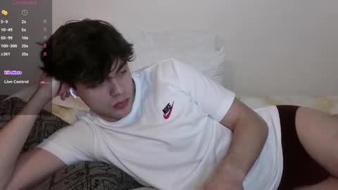 Snapshot of str11111 chatting on March 2, 2:41 am str11111 online show from March 2, 2:41 am