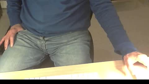 Snapshot of str8_dave chatting on November 14, 9:13 pm Dave online show from November 14, 9:13 pm