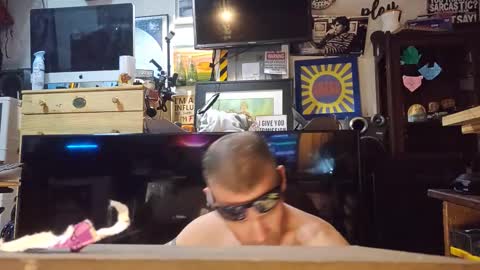 Str8 online show from November 26, 3:35 pm