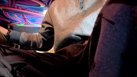 Str8 online show from January 18, 1:37 pm