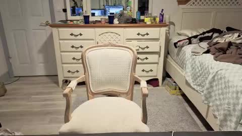 str8whiteboy21 online show from March 2, 4:25 am