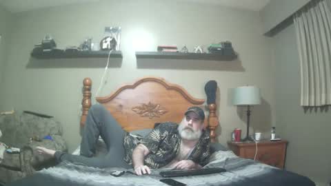 Straightbear4you online show from February 20, 8:39 am