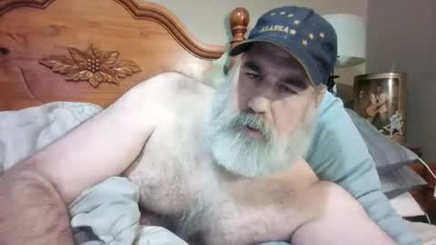 Snapshot of straightbear4you chatting on October 28, 10:52 am Straightbear4you online show from October 28, 10:52 am