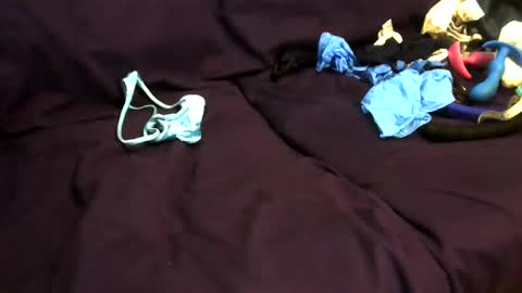 Snapshot of straightboytoy713851 chatting on October 26, 10:43 am straightboytoy713851 online show from October 26, 10:43 am