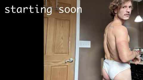 Snapshot of straightishd chatting on November 30, 6:01 pm Cowboy Zuhly online show from November 30, 6:01 pm