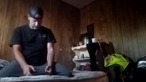 Snapshot of straighttoy chatting on October 9, 11:58 pm straighttoy online show from October 9, 11:58 pm