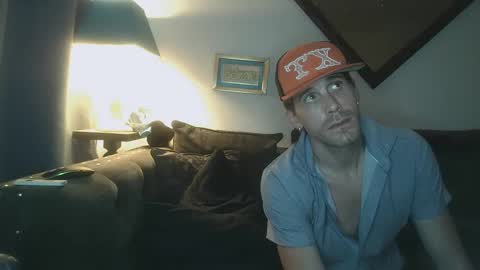 straitpipermann22 online show from September 15, 3:17 am