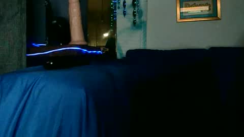 straitpipermann22 online show from November 26, 8:48 am