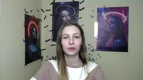 Snapshot of stranger_giirl chatting on March 10, 12:59 pm Amalia online show from March 10, 12:59 pm