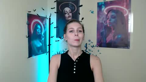 Snapshot of stranger_giirl chatting on September 20, 12:17 pm Amalia online show from September 20, 12:17 pm