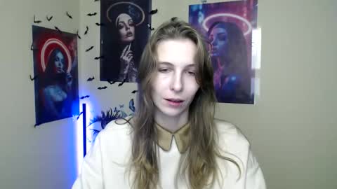 Snapshot of stranger_giirl chatting on October 24, 11:28 am Amalia online show from October 24, 11:28 am