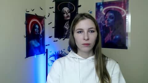 Snapshot of stranger_giirl chatting on November 4, 1:10 pm Amalia online show from November 4, 1:10 pm