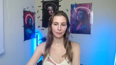 Snapshot of stranger_giirl chatting on December 5, 2:03 pm Amalia online show from December 5, 2:03 pm