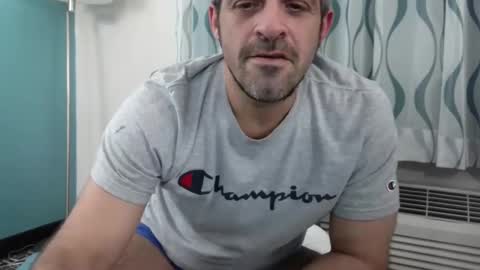 Snapshot of strangeratnight87 chatting on November 23, 6:13 am strangeratnight87 online show from November 23, 6:13 am