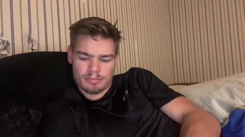 Snapshot of stratman301 chatting on September 29, 6:29 am stratman301 online show from September 29, 6:29 am