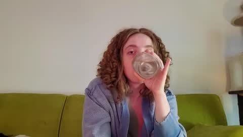 Snapshot of strawberrylotsacake chatting on October 10, 6:18 pm Strawberrylotsacake online show from October 10, 6:18 pm