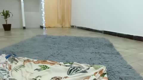 Snapshot of strawberrysexy735 chatting on February 24, 5:09 pm Dulce online show from February 24, 5:09 pm