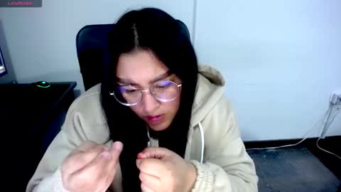 strawlux online show from March 21, 9:03 am