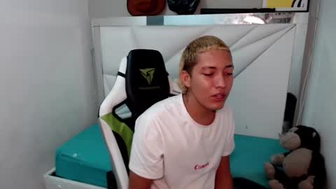 Street online show from February 26, 4:22 am