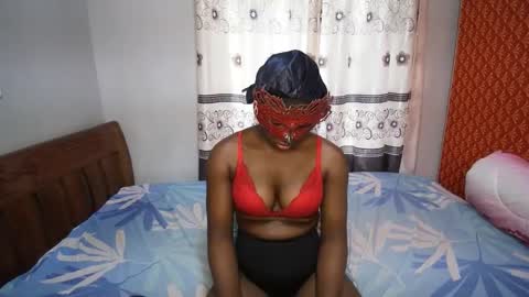 streetlioness online show from September 15, 2:28 pm