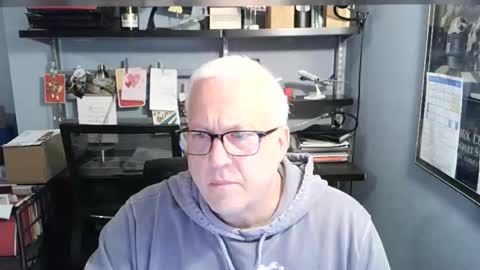 Snapshot of strkgforyou chatting on November 3, 8:32 pm Stroking For You online show from November 3, 8:32 pm