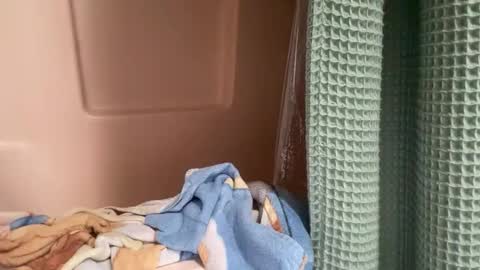 Snapshot of stroking33again chatting on November 10, 2:38 pm stroking33again online show from November 10, 2:38 pm