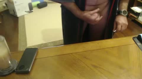 Snapshot of stromg2000 chatting on December 22, 5:32 pm stromg2000 online show from December 22, 5:32 pm