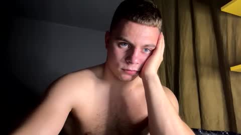 Strong Baby online show from November 19, 8:42 pm