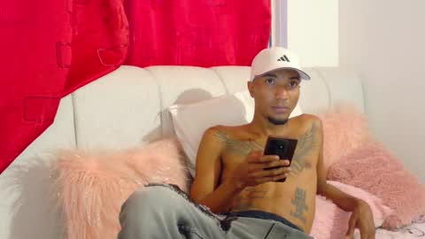 Snapshot of stronganddelicious chatting on September 21, 6:09 pm stronganddelicious online show from September 21, 6:09 pm