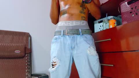 Snapshot of stronganddelicious chatting on October 6, 10:40 pm stronganddelicious online show from October 6, 10:40 pm