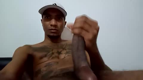 Snapshot of stronganddelicious chatting on November 17, 6:19 am stronganddelicious online show from November 17, 6:19 am