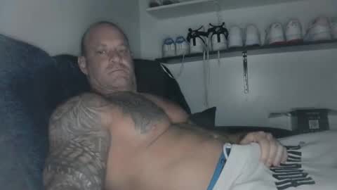 Snapshot of strongandhard073 chatting on December 7, 10:12 am StrongAndHard online show from December 7, 10:12 am