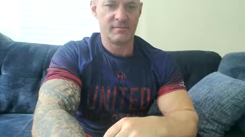 Snapshot of strongandhard073 chatting on September 29, 5:07 pm StrongAndHard online show from September 29, 5:07 pm