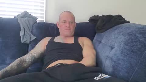 Snapshot of strongandhard073 chatting on October 31, 1:45 pm StrongAndHard online show from October 31, 1:45 pm