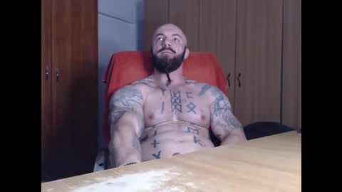 Snapshot of strongivan chatting on October 23, 4:12 am StrongIvan online show from October 23, 4:12 am