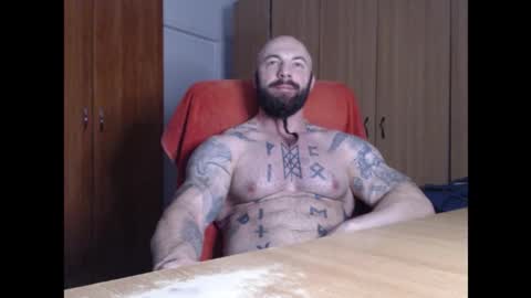 Snapshot of strongivan chatting on October 31, 5:30 am StrongIvan online show from October 31, 5:30 am