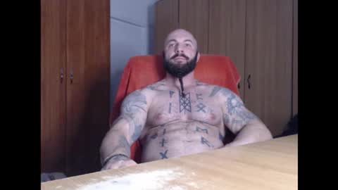 Snapshot of strongivan chatting on November 10, 7:24 pm StrongIvan online show from November 10, 7:24 pm