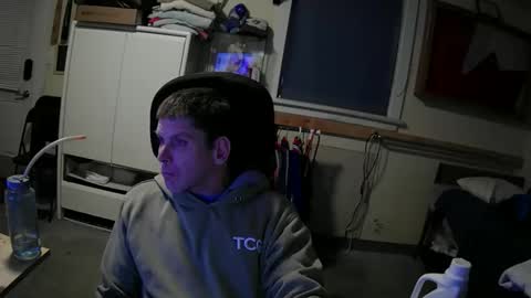 Snapshot of stturbo chatting on December 17, 12:16 am stturbo online show from December 17, 12:16 am