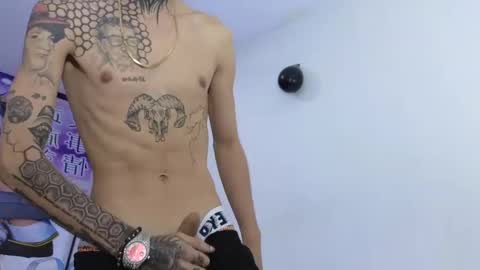 stuart_boy_ online show from January 3, 11:01 pm