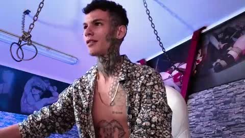 stuart_boy_ online show from September 25, 4:16 am